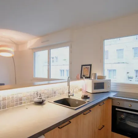 Cosy And Bright Apt In The Heart Of Paris * باريس